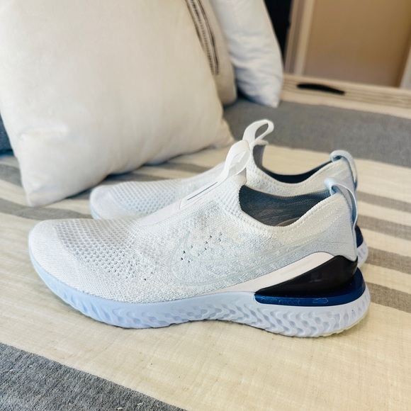 Nike Epic Phantom React Flyknit - Picture 4 of 8